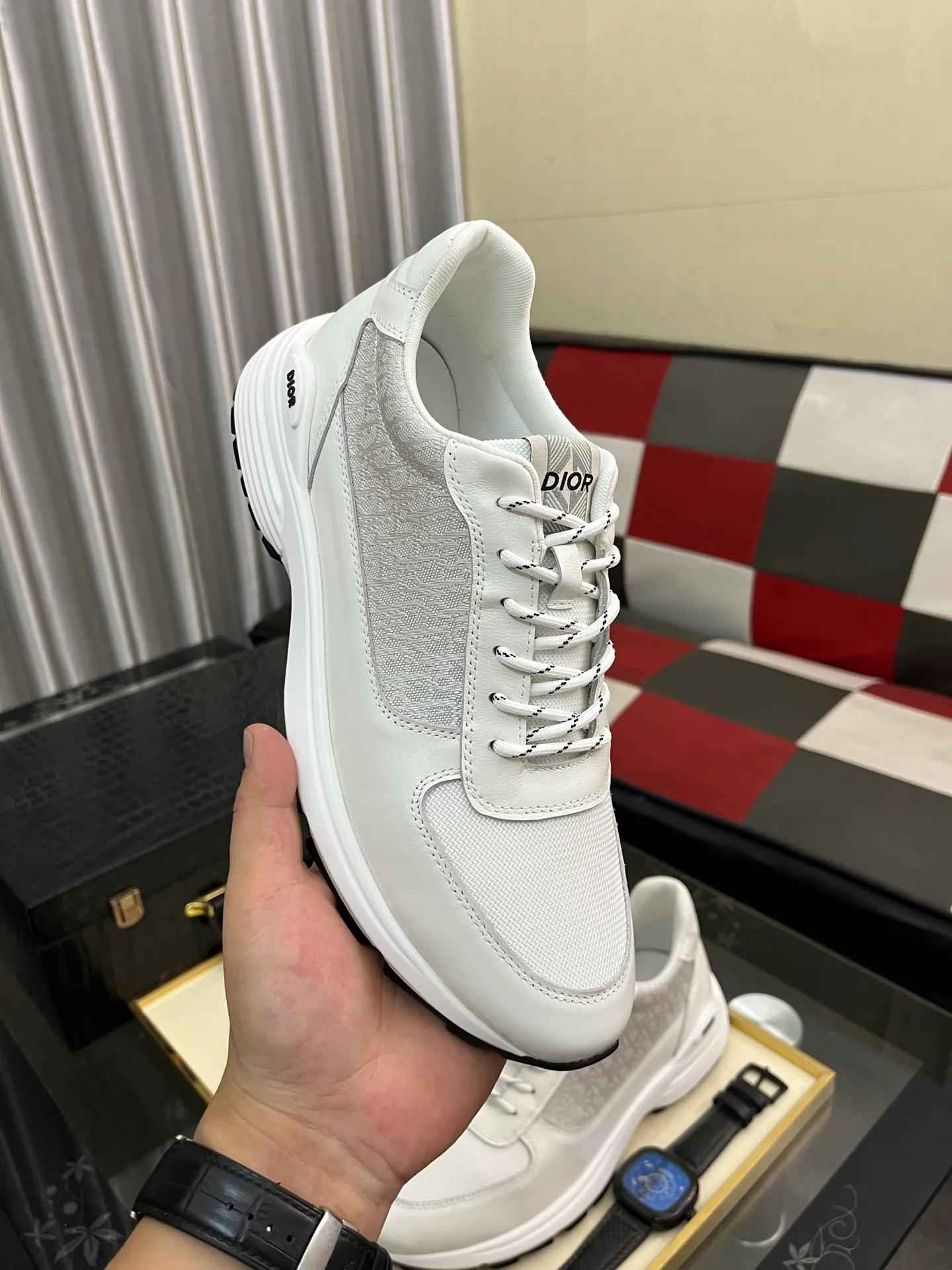 Men's shoes 💰440⌚️⌚️[Dior] The toe is designed to be a bit wider, and the upper foot comfort is perfect. The threads are beautiful, and it fits the pants perfectly. Decorated with various classic details, it is an ideal choice for daily styling. It can be matched with various casual items to create exquisite looks. Fabric: First-layer cowhide/lining sheepskin TPU original outsole Size: 38-444️⃣Colors available
